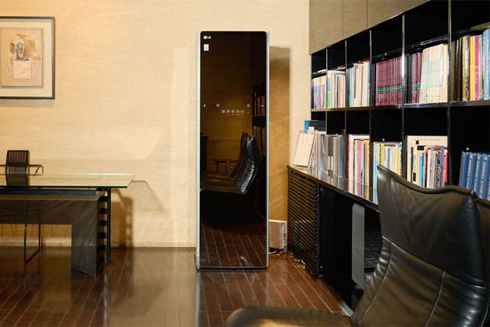 dIt̏ԂłLED邽߁AꌩƓdƂ킩Ȃ炢CeAɂȂ݂₷ڂ