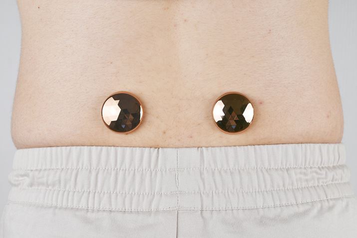 ɓ\tARRȂn̕𒅂΁A͂̐lɃRR𑕒Ă邱Ƃ̓oȂ