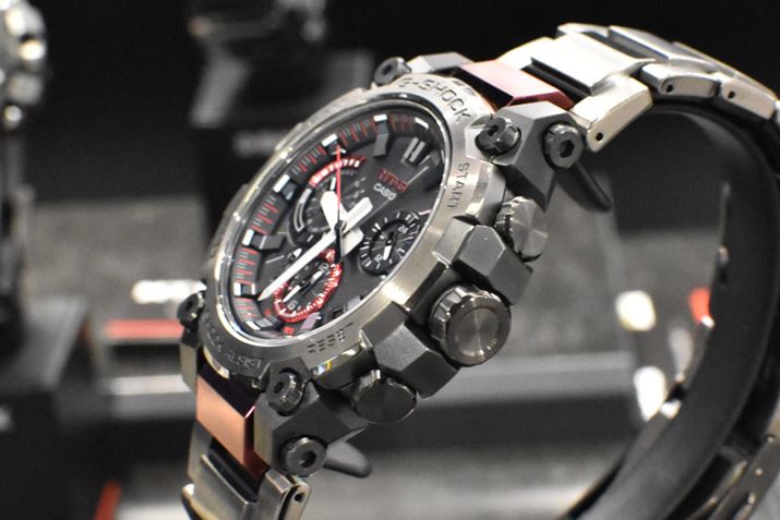 u^i̎ʐ^̉Ẽp[cjP[Xi̎ʐ^̒̃p[cjʂ܂ŕAVϏՌ\̗pBȂ݂ɁAu^́Ȃ̍\qgɊJꂽƂ