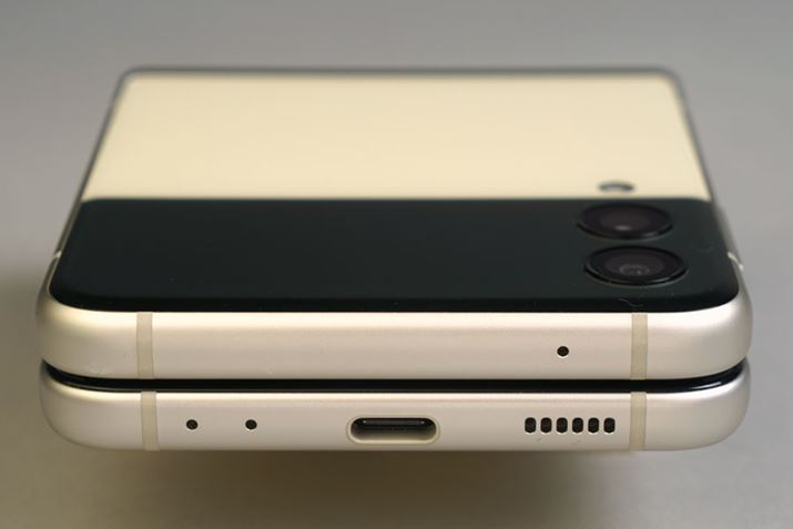 {fBʂUSB Type-C|[g𓋍ځBwbhz[q͔񓋍ڂ