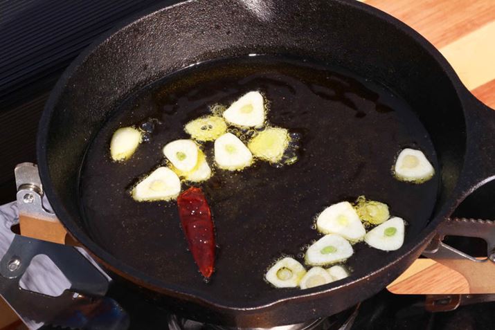 Aq[W͊ȒPBXLbgɃI[uICAjjNA̒܂Ď΂ɂ܂