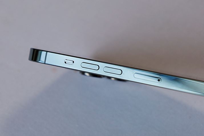 XeXX`[̐F͗΂ɂ邵Aɂ镡GȐFł