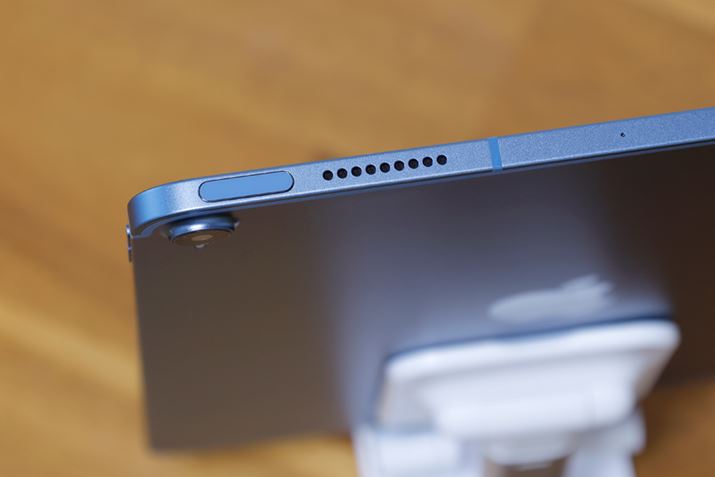 ]fƓlA{̏㕔Touch ID𓋍