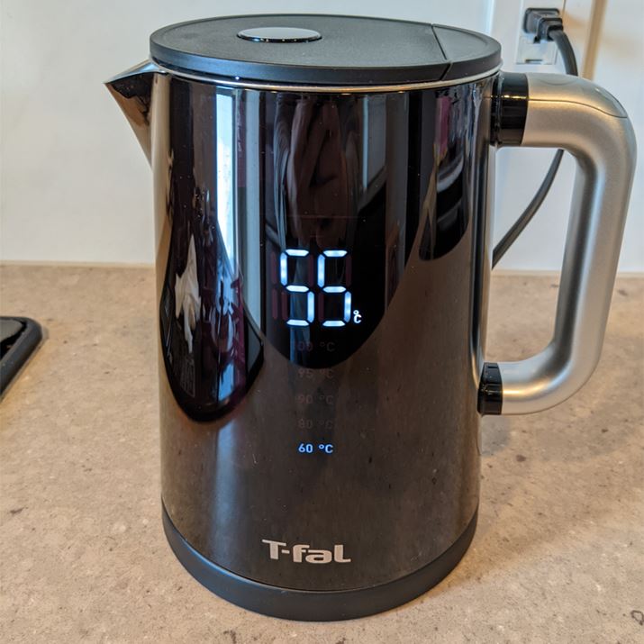 80ݒŕ~Np̂𕦂Ă݂ƂA200mLȂ17bA100mLȂ41bŊB̑͂ꂵI ͂菭ʂ̂𕦂̂ȂdCPg΂񂢂ł