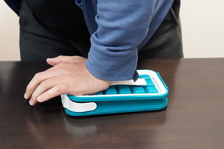 oɂ͂܂Aȅォ̏dāAX𕪗܂