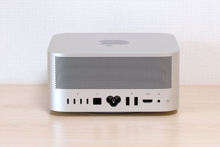 wʂɂ4Thunderbolt 4|[gC[TlbgA2USB-AAHDMIi2.0jA3.5mmwbhzWbNƊOC^[tFCX