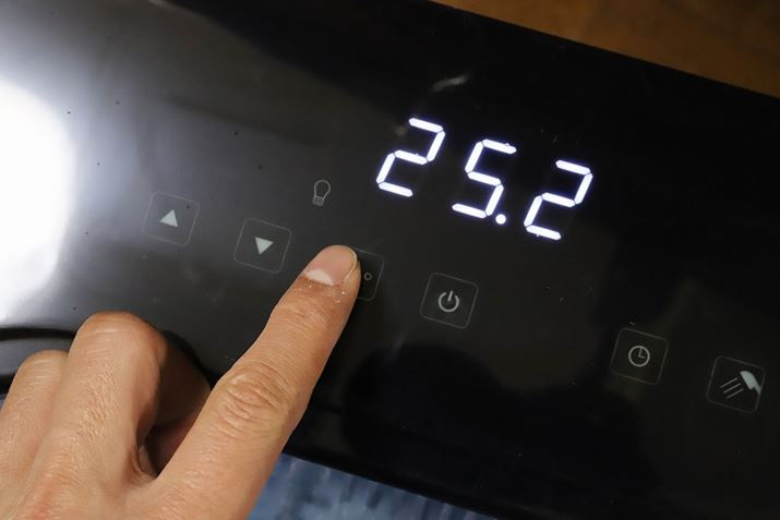 oPc㕔Ƀ^b`pl𓋍ځBŁAxݒ^C}[̑s܂