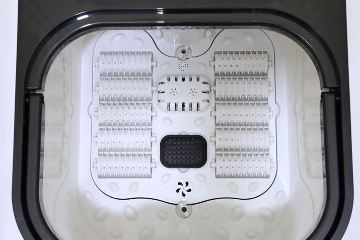 {̒ʂ̍Eɕł̂Aڃ[[B⌃߂̊OłAh͊ƃ\tgł