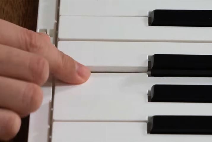 Վ̂̓vX`bNŌŷŁAsAm̃^b`ČĂƂł͂ȂłA̕ӂ́A܂肽߂JWADɍ肱񂾂ƂƂł傤BȂ݂Ɍy߁A~X^b`ꏊĂ܂܂BM҂̂悤ȑflɂƂẮAORIPIAORIPIAȂ̗KKvƂi΁j