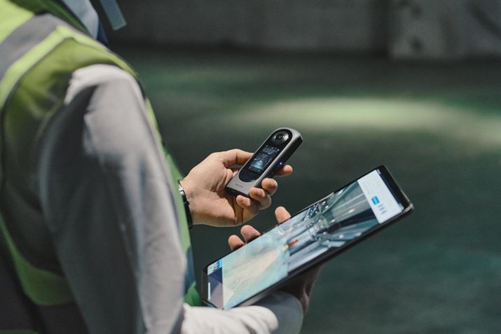 zł͏񋤗LiǗ̃c[ƂTHETAƊeT[rXgĂƂ