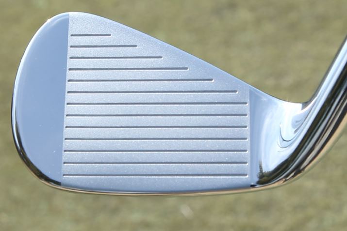 tF[Xfނɂ́AuJ[y^[450X`[v̗pB\łȂAfނ̖ʂ\}Ă܂