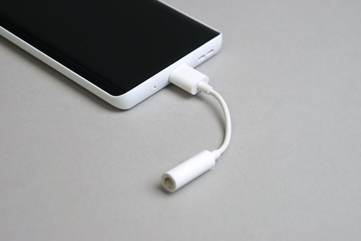 USB Type-Cwbhz[qւ̕ϊA_v^[