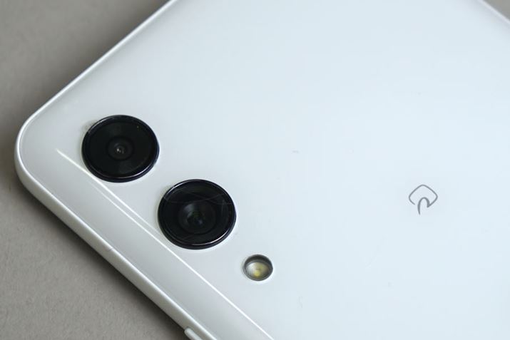 CJ̃Yɂ́AȂ킩ɂیV[\ĂBیV[t܂܂ƁAɂ݂tAAF̊ÂȂǖ{̐\W