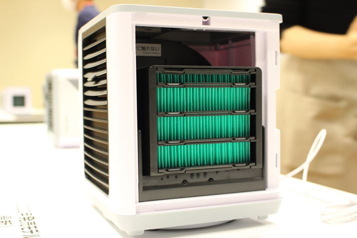 tB^[͖hJrRێdlŁAʂɂ̓zRtB^[tĂAqʂɂzBȂ݂1V[YƂ̌Ă܂BtB^[̒P̉i3,300~iōj