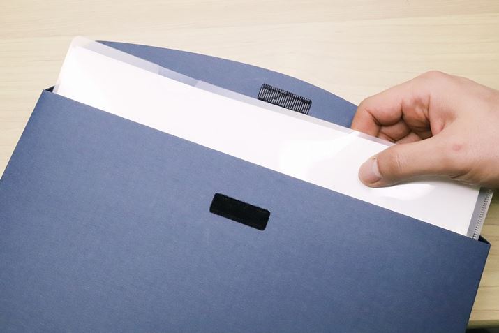 A4TCÝubcvƁAނꂽA4TCỸNAz_[̂܂ܓ܂