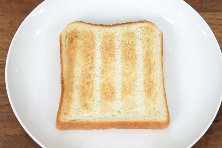 ʂ́AĂԂɐGĂ镔͔܂܂AԂ̂Ȃ͂قڋϓɏĂFtĂ