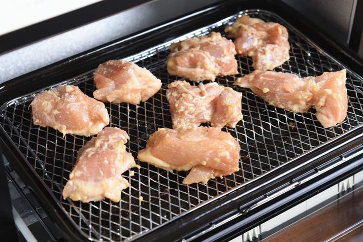 A/g[pĂԂƃg[gݍ킹ĎgpBɒЂĂ{ɁA͕ƕЌI܂ԂĕׂB炪ɂȂ悤ɍڂ̂|Cg