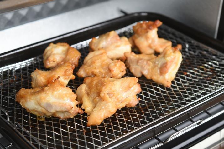 łǵAmtCƂ͎vȂFÂBڂłȂAHׂĂł閡BԂoĂň߂x^ƂȂ̂ŁAٓɓ̂悳