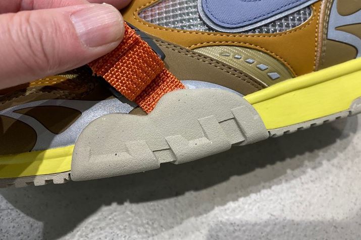 ÕAEg\[͈ꕔOɒoĂA芴߂Ă܂