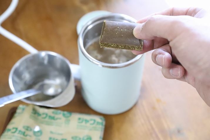 ڈƂẮA1M̃J[[i16MȂŜ1/6jƓKʂł