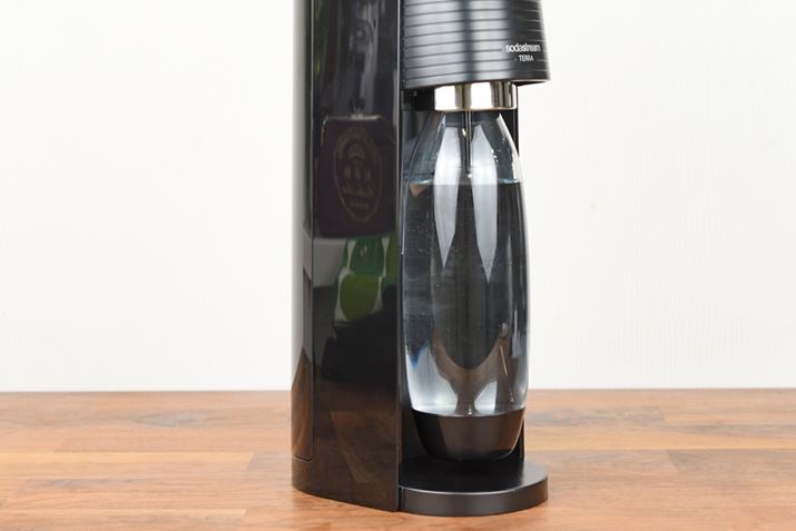 {g͖{̂ɒ݂ꂽԂɂȂ邪AꂪԂ