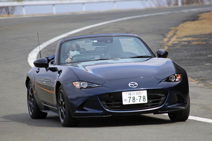 u990Sv̓u{u[LĂ邽߁Au[LtB[̈ႢɊꂽ