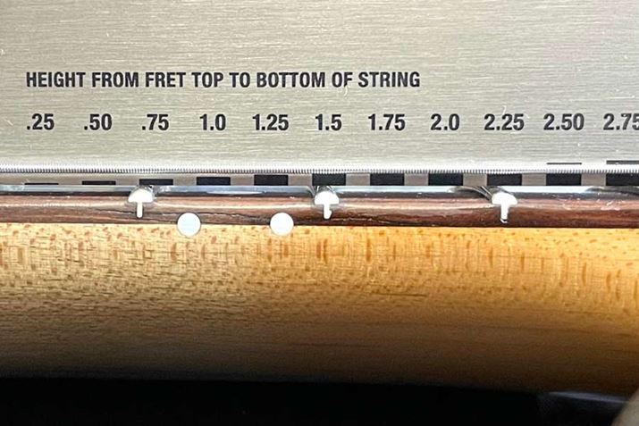 12tbgŁu1.25mm̖ڐł͌ԂA1.75mm̖ڐ͏[SɉBA1.5mm̖ڐ肪悻WXgvƂŁA悻̌1.5mmł邱Ƃǂݎ܂