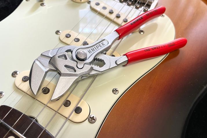 c[ւ̑ƂĂ߁AKNIPEX̃~jvC[`B150mmTCY125mmTCŶ̂ĂƁAM^[ӂŎgibg͑̂1{ł͂ŉ񂹂肵܂