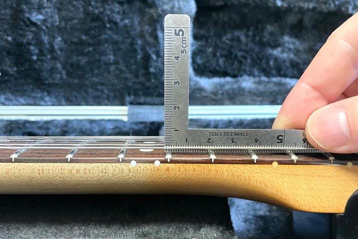 ĹuȎځvKȂtbgň肳₷łA1mmPʂ̖ڐ͌ɂ͑e