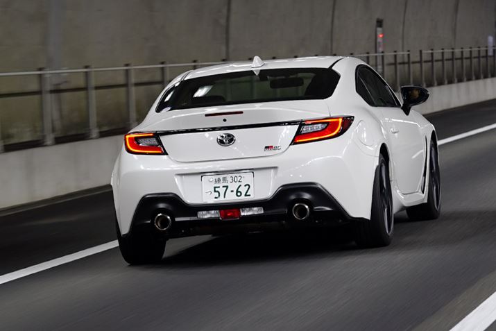 ^Ńt@CiMnCM[hAq̃GW]͂킸ɒႭȂ܂BOꂽC֌ʓIɗA镔͑ؗAc萫コĂ܂