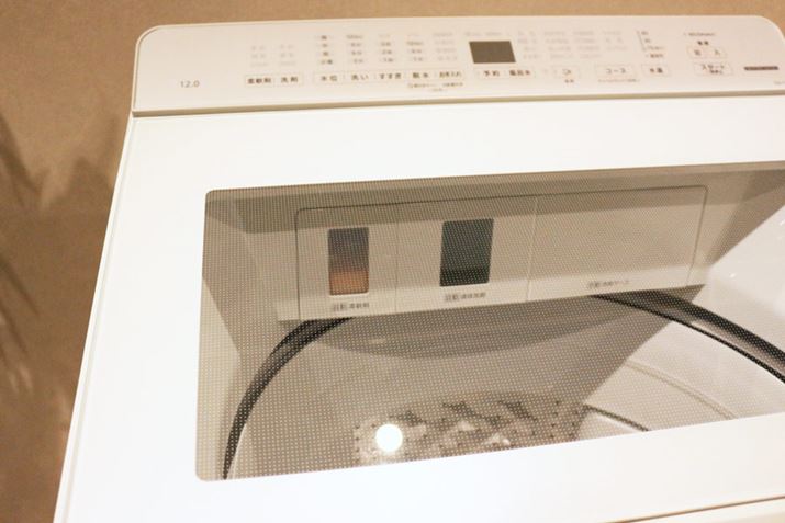 Ȃ݂ɁAt^ɂ͋KX̗pĂA󒆂̗lq邱Ƃł܂B@̑OɗɁAt^߂Ԃł^N̉t̐܂_܂̎cʂ悤Ă̂Ȃ̂Ƃ