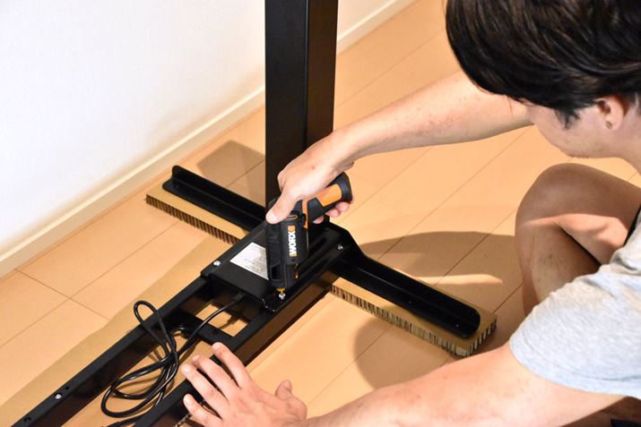 ̑gݗĂɂ́A1~̓dhCo[gp