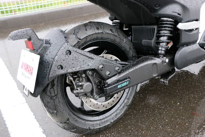 AzC[13C`ŁA^C130/70TCYB2{̃TXyVŎx^CṽXCOA[̗pAɃio[v[gz_[}EgĂ