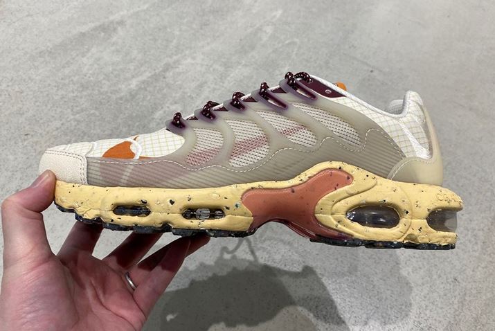 TChɂ́AXEbV傫zA_ȕ͋CĂ܂