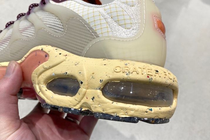 ~bh\[ɂ́AIWifƓlɁAꂽNbVjOƈ萫𗼗u`[hGAv𓋍ځBɁÃtH[ɂ́ATCNfނ~bNXuN[^[tH[vgpĂ܂