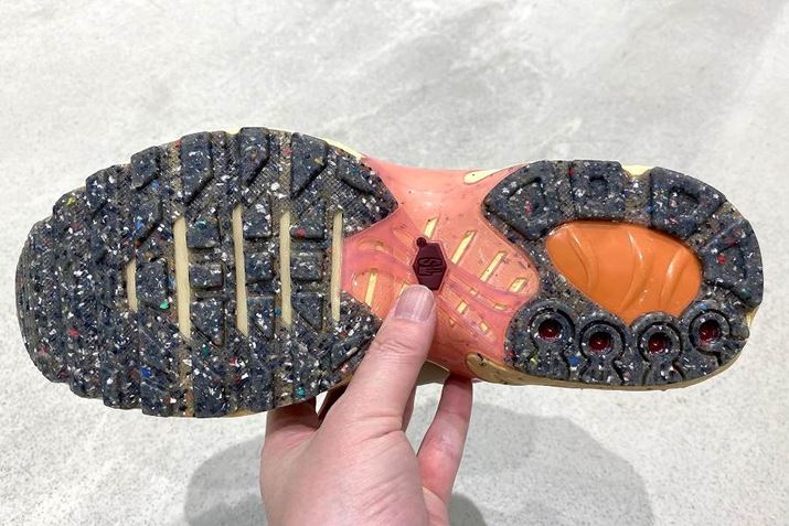 o[̃AEg\[ɂ́AV[Y̐ߒŐpȂǂTCNuiCL OChvfނgp