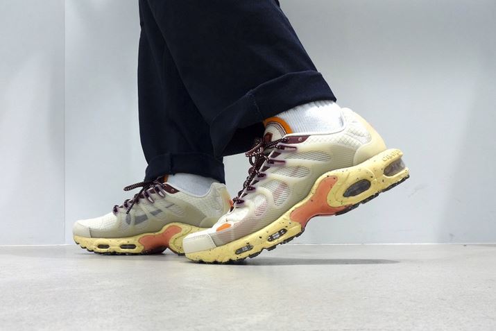 VbNȃfUCƑfފȂ̂ŁA킹X^CIт܂