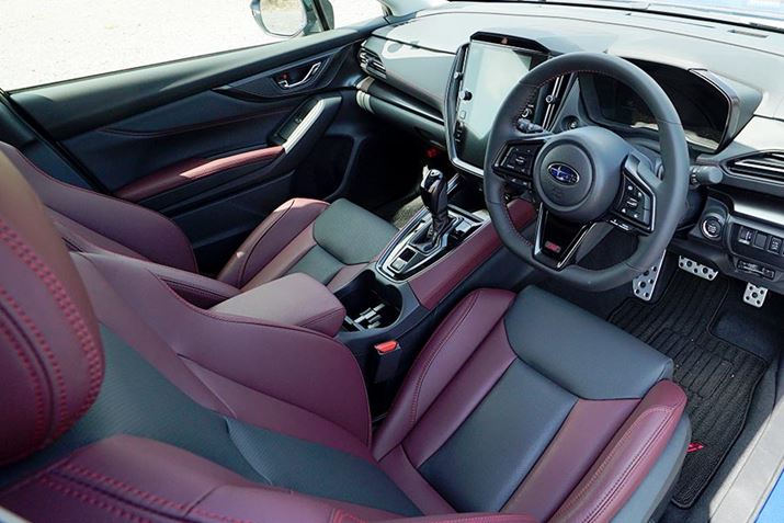 {vXeAOzC[ibhXeb`AGvAsAmubNpljA{vVtgo[isAmubN{_[NLXg^bNj𑕔B[^[Ƀu[Xgv\̂B2.4LԂ̓ł