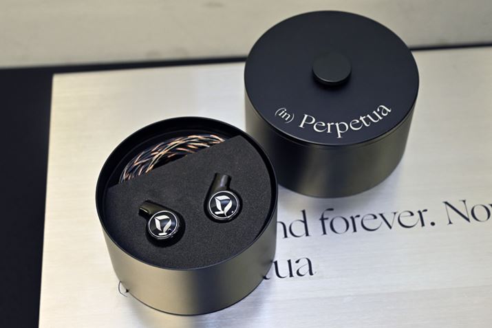 C悭RɃt^܂悤ɍHvƂLjX^[P[XȂǁAtiȂ荋؂Ȃ̂ɂȂĂ