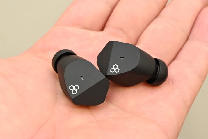 Cz{̂P[X̌`́uZE3000vƂ܂AOh≹`[jOقȂ