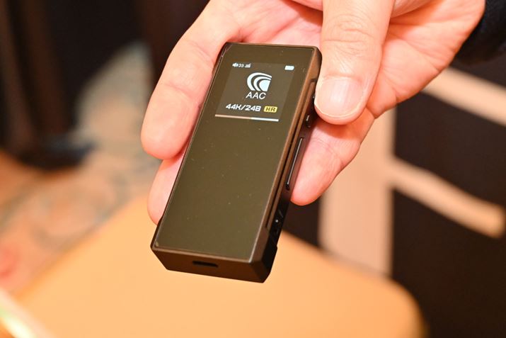 BluetoothAvuBTRvV[Y̐VtbOVbvfƂȂuBTR7vBtgɂ1.3C`̃J[t