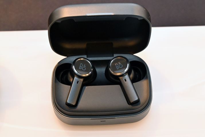 Bang&OlufsenuBeoplay EXv̐VFBlack AnthraciteB6\