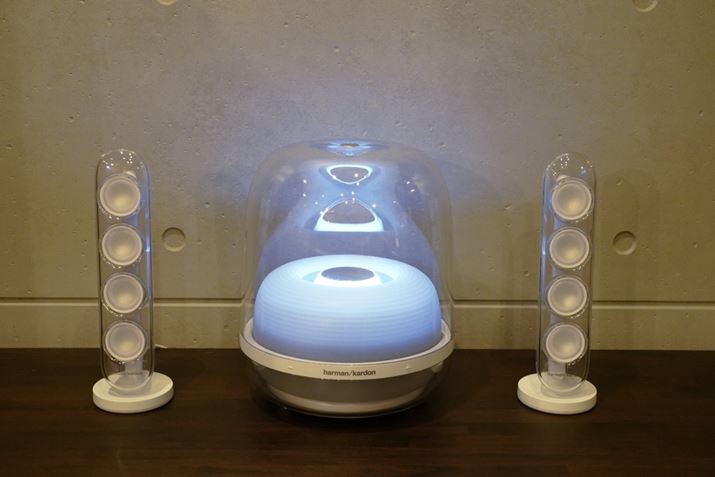 O[̕ǂ̑OɂݒuBNAȂ̂łǂȔwiɂf