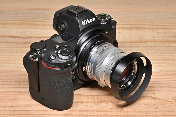 CJM}Eg̃YjRZ}Egɕϊ}EgA_v^[uRAYQUAL LM-NZvi{{쏊jgāAZM}Eg̕WYuPlanar T* 2/50 ZMiVo[jvuZ 7IIvɑB肵`ʂy߂A\ȕWY