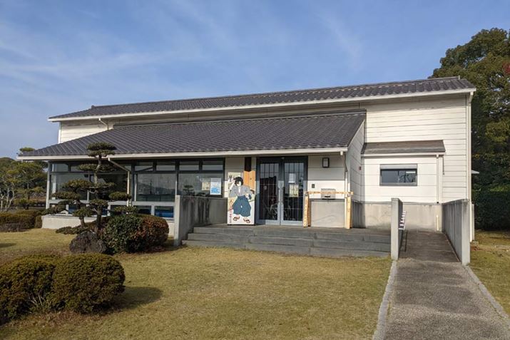 Ȃ݂ɓnɂ́Auq~s^ӂ邳ƗjفvƂjق̂łÄpɂ鉡aj֘AR[i[̏[xXSłBajыckɃn}A΂ɍsĂ܂傤ccBcRXvĎʐ^B点Ă炦܂i΁j