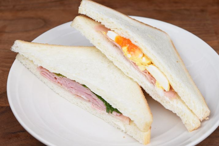 ߂pŃThCb`Ă݂BNip̔j͂Ƃ낯悤ȐHŁANXg܂ł炢̂ŁAƂƂ̃ThCb`𔃂ĂCBHׂĂThCb`Aޗ͂Ȃčςވۂ