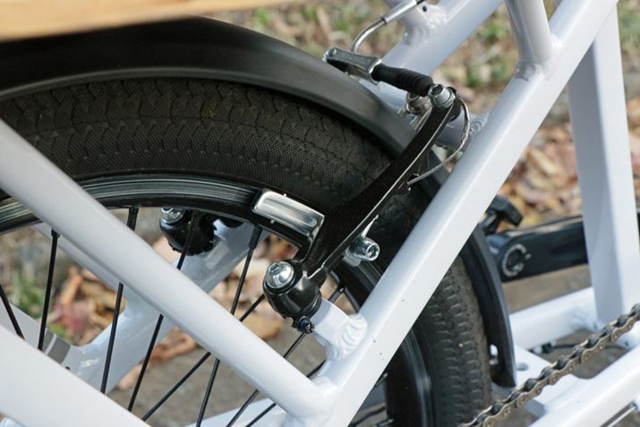 OƂVu[L̗pBe-Bikeł̓fBXNu[L̗p郂fĂ邪AdʂRXg}ɂ͗LȎ@