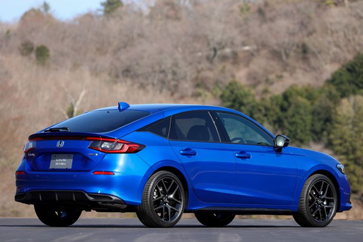 z_ V^uVrbN e:HEVṽtgGNXeAƃAGNXeABVrbÑK\fƂقړfUCAGu⃊Aop[K[jbV̌`AtgOs[̃J[OȂǈꕔɕύX{Ă