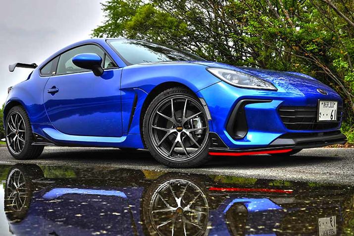 hCJ[{X|C[݂̂ԂAtgTChɂSTĨGAp[c𑕒BtGAԂƂȂ܂