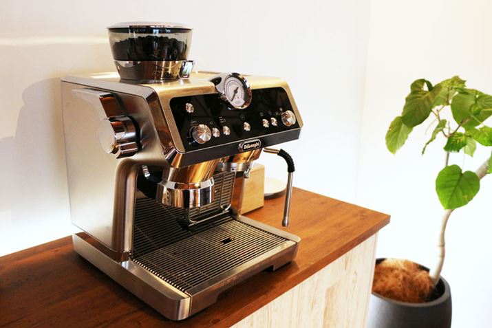 d̃R[q[OC_[ƃGXvb\}V̉悤ȍ\BTCY385ij×370isj×450ijmmłBICVbvł̉i168,000~iōjŁA2022N615\